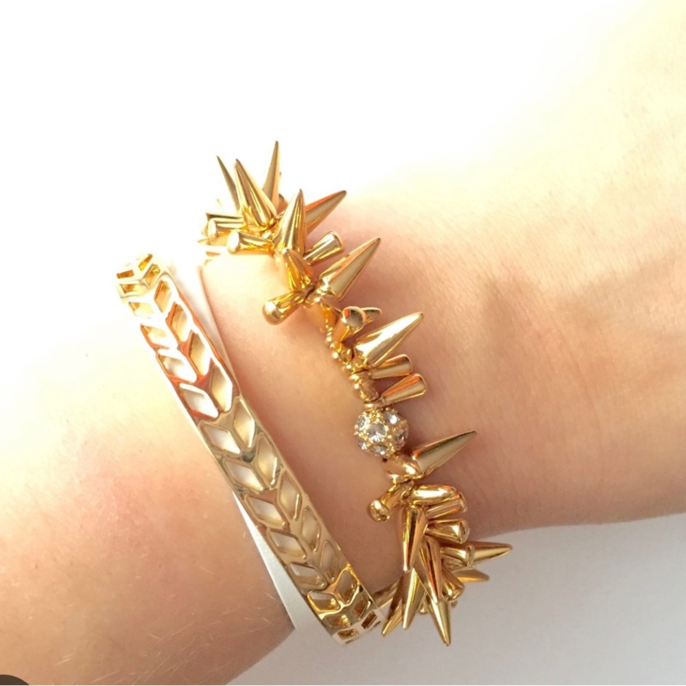 Ally Double Wrap Bracelet - Picture 6 of 10